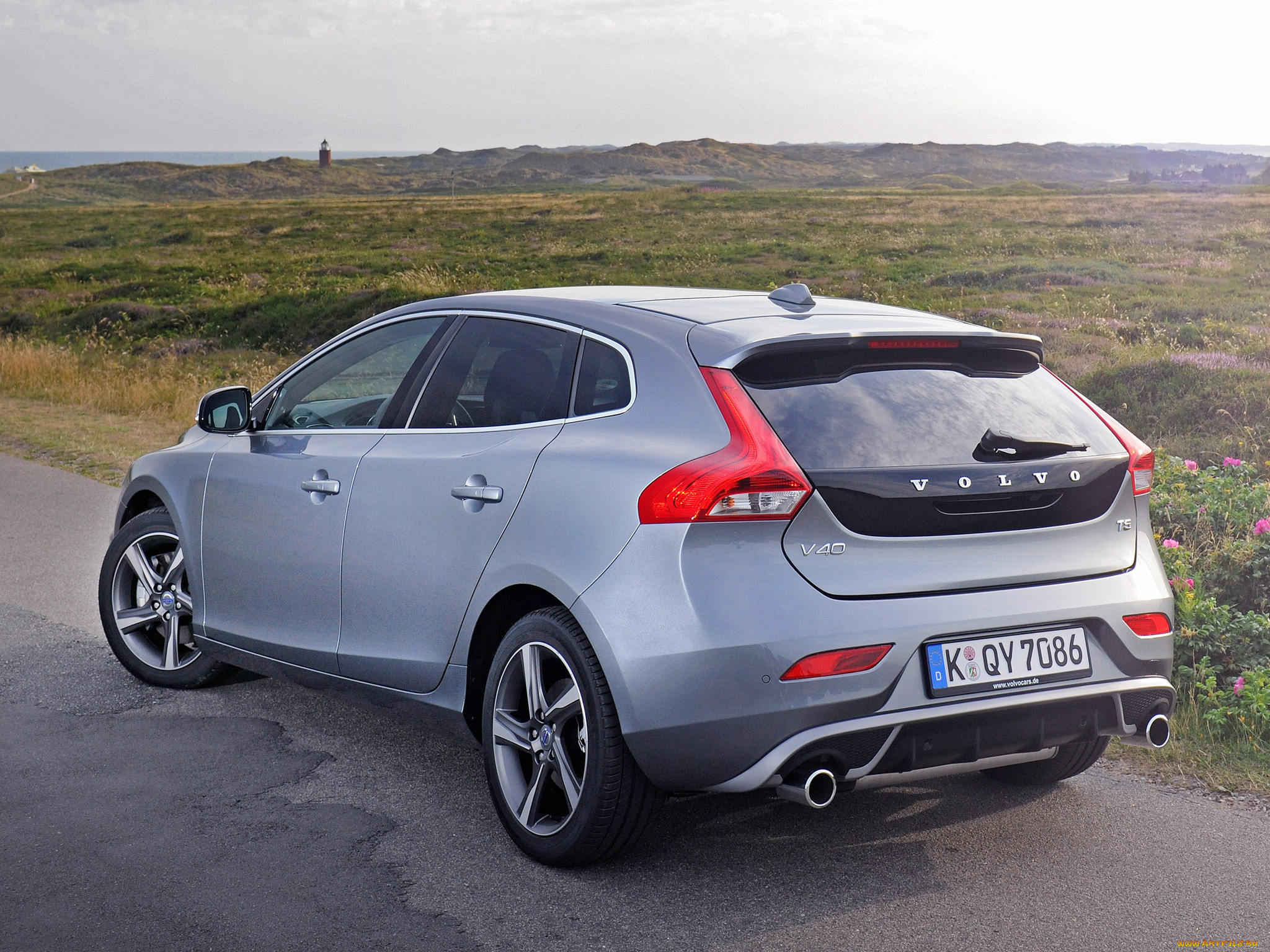 , volvo, v40, r-design